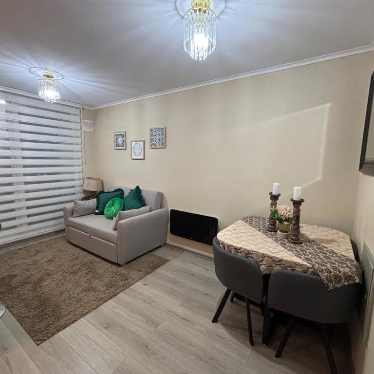 Depto 2D1B Terraza Piscina Estacionamiento - Apartamento de 2 dormitorios - 1