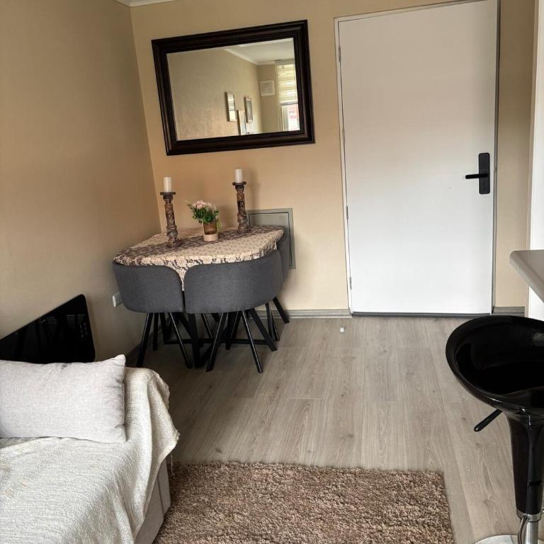 Depto 2D1B Terraza Piscina Estacionamiento - Apartamento de 2 dormitorios - 13