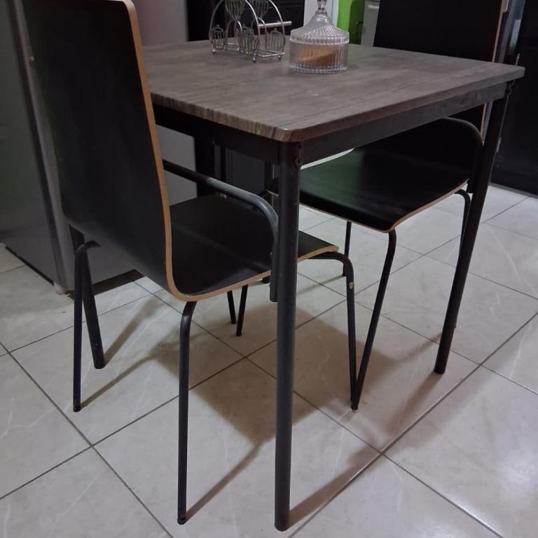 Third-floor apartment furnished, comfortable Quiet - Two-Bedroom Apartment - 13