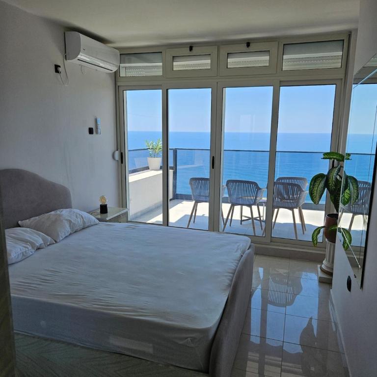 50 Shades of Blue - Two-Bedroom Apartment - 11