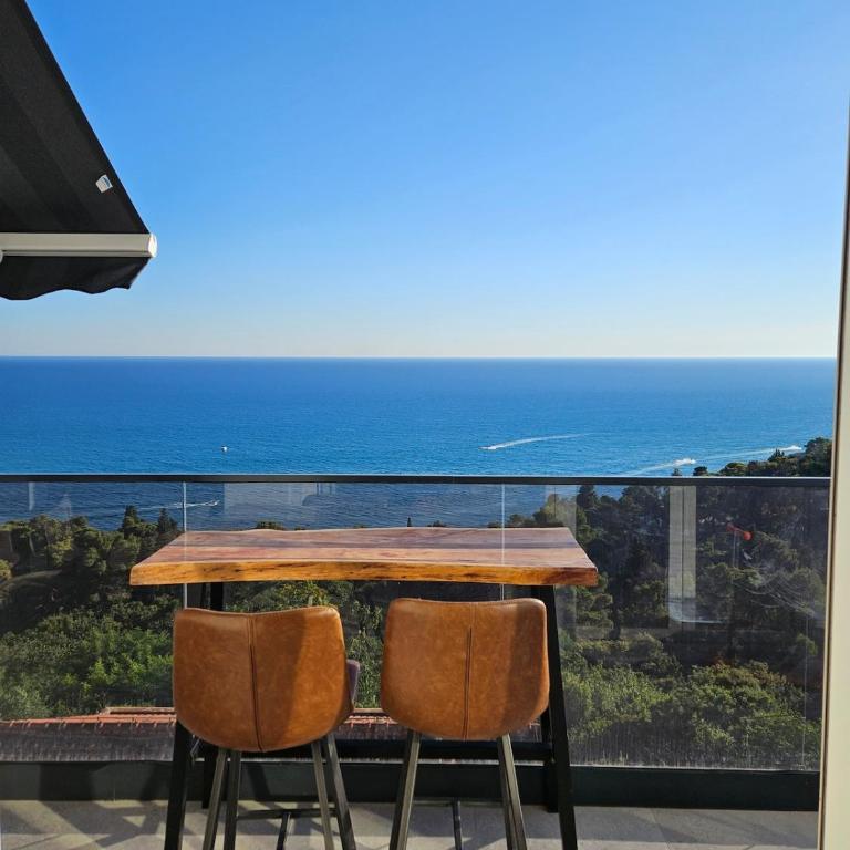 50 Shades of Blue - Two-Bedroom Apartment - 20