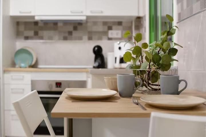 Blessed holidays in a new and equipped apartment, Wi-Fi - Two-Bedroom Apartment - 16