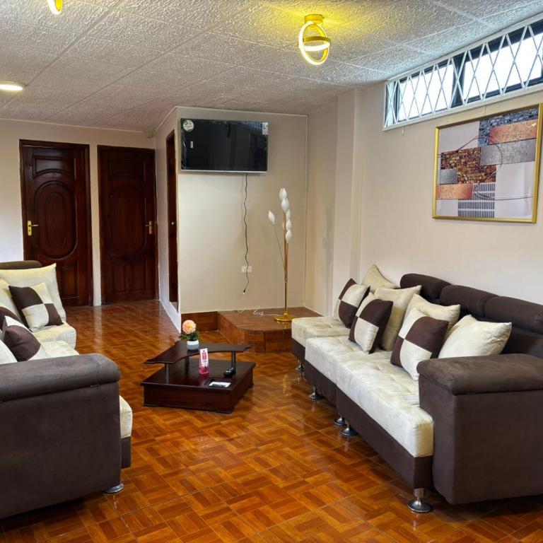 Depa Guajaló - Quicentro Sur con Terraza y Parking - Two-Bedroom Apartment - 2