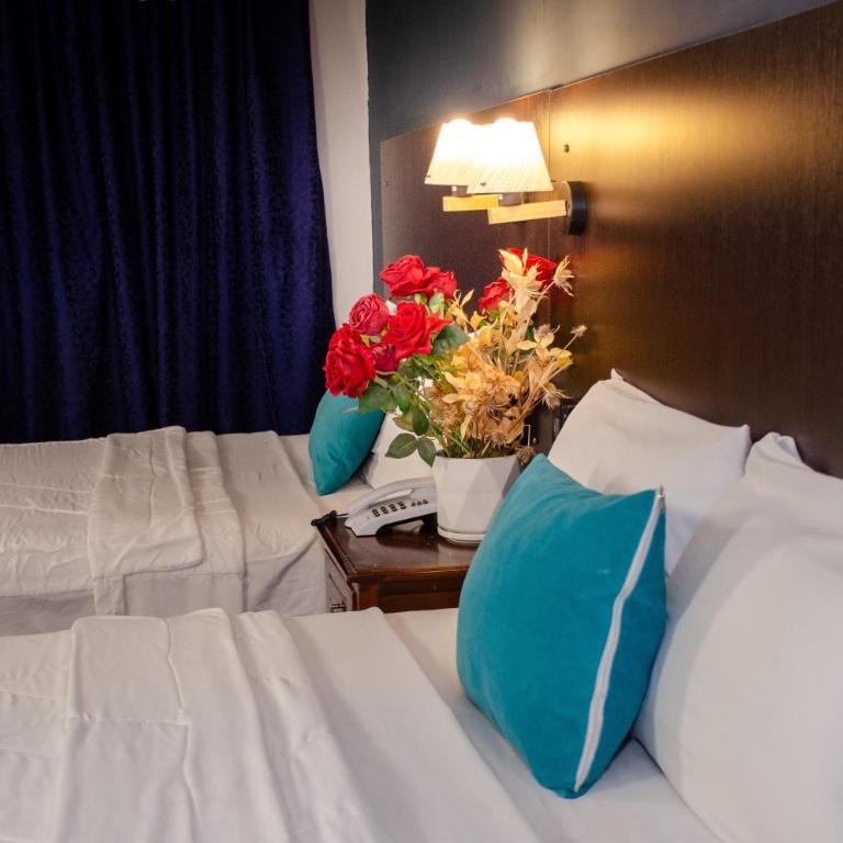 Hotel Royalty - Standard Double Room - 1