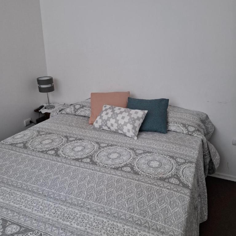 Departamento con piscina cómodo y buena ubicación Somos pet friendly - Two-Bedroom Apartment - 2
