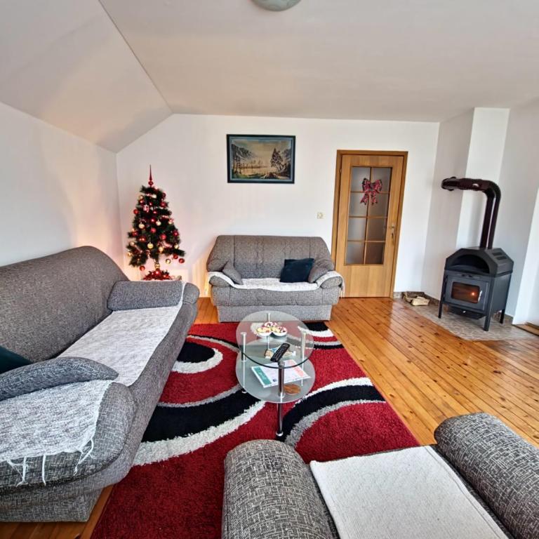 Ski Deki - Two-Bedroom Apartment - 1