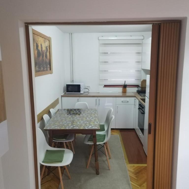 vila Nina - Three-Bedroom Apartment - 8