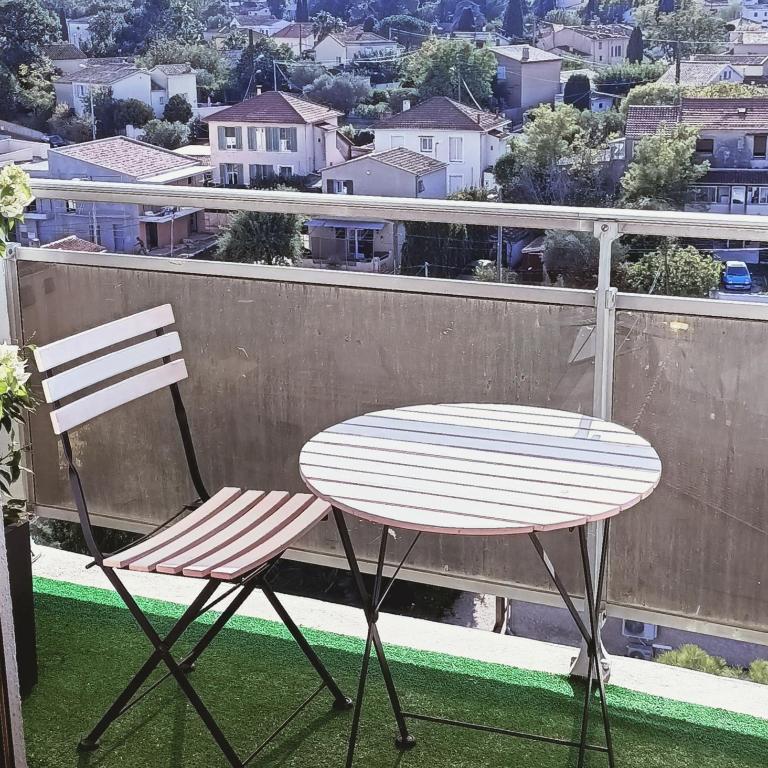 Vue panoramique dernier étage sans vis à vis - Apartment mit 1 Schlafzimmer - 5