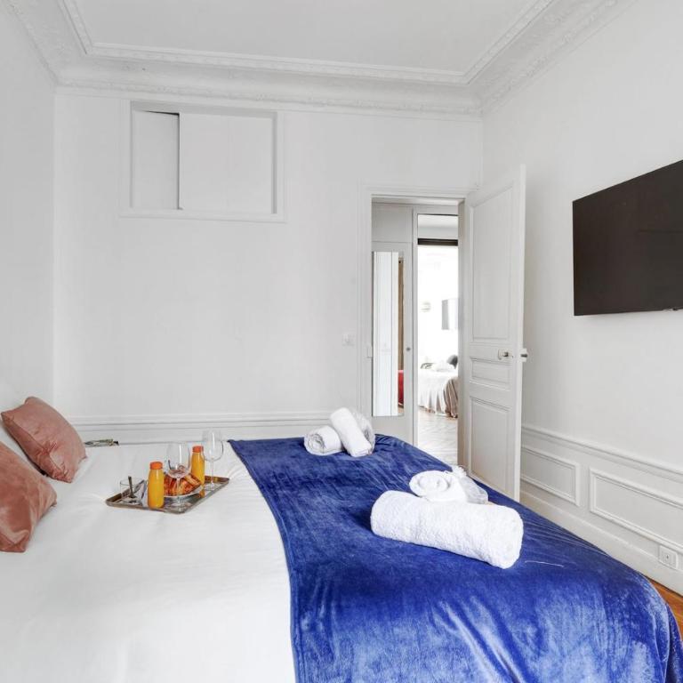 TBS 318 - Superb apartment with Eiffel Tower view - Appartement 2 Chambres - 12