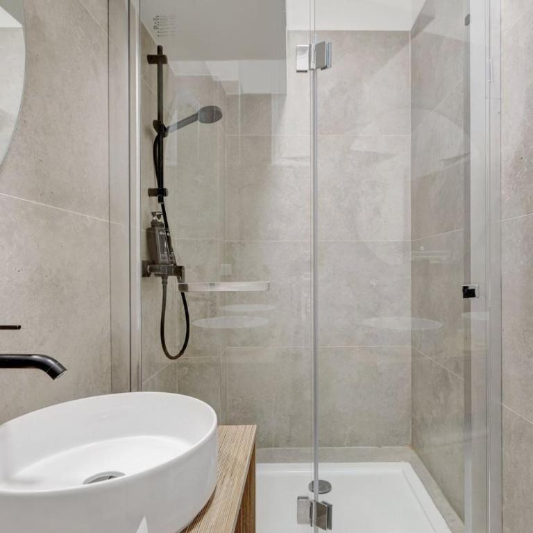 TBS 318 - Superb apartment with Eiffel Tower view - Appartement 2 Chambres - 21