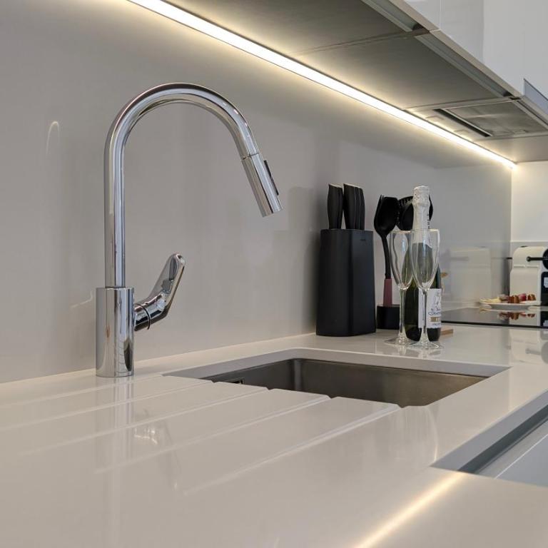 SUNSET SAILORS blue sky apartment - Two-Bedroom Apartment with Terrace and Sea View - 11