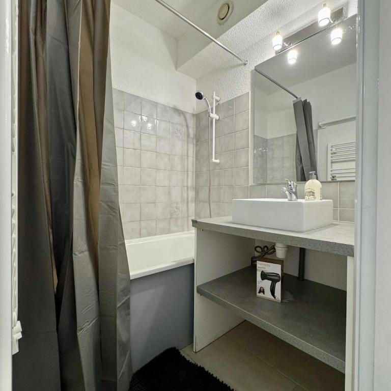 Joli studio cabine à quelques mètres des plages - Appartement 1 Chambre - 12