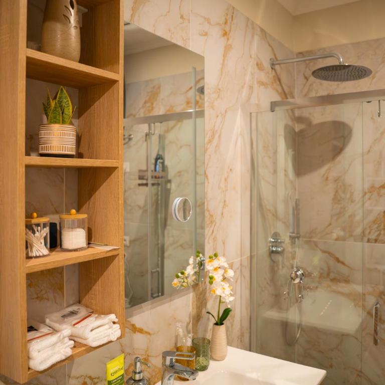 Casa Yuliya 11 - Double Room with Private Bathroom - 7