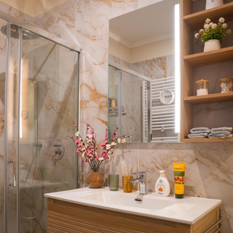 Casa Yuliya 11 - Double Room with Private Bathroom - 18
