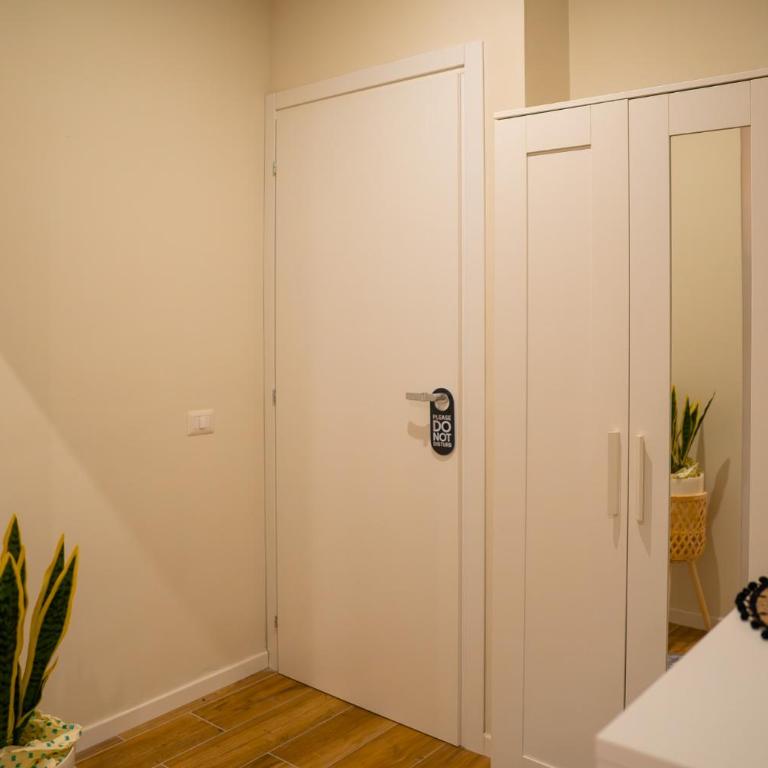 Casa Yuliya 11 - Double Room with Private Bathroom - 21