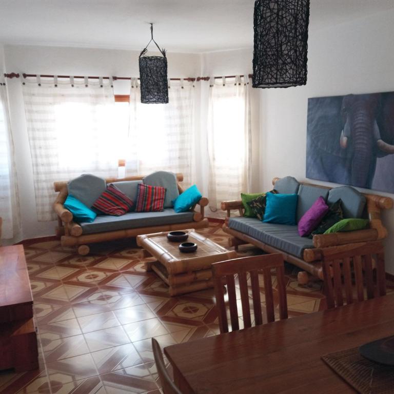 Villa 150m2 wifi fibre piscine BBQ parking - Three-Bedroom Villa - 5