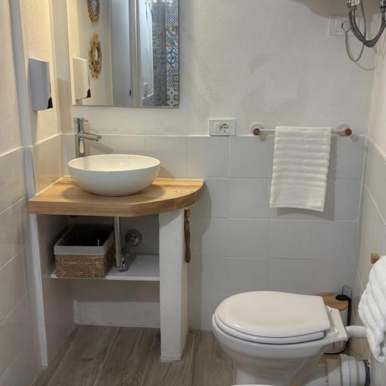 Maison du Centre - One-Bedroom Apartment - 17