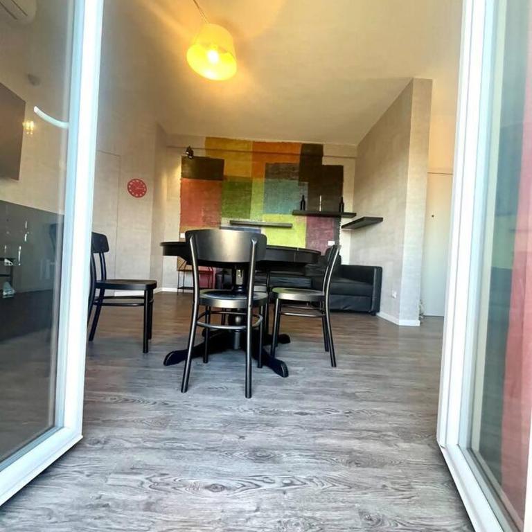 Grazioso Appartamento zona Mecenate - S.Giulia - Appartamento con 1 Camera da Letto - 50