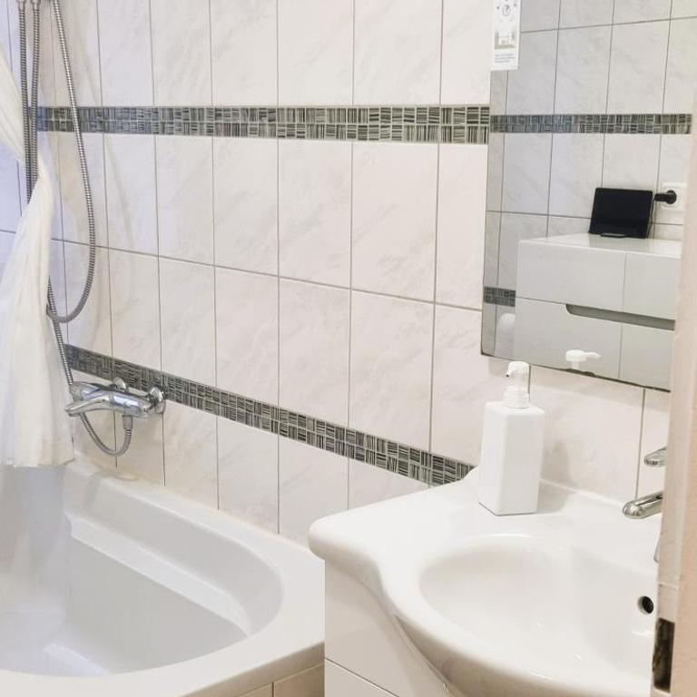 Schöner wohlfühlen in Augsburg 2 zimmer apartment zentral bis zu 4 personen - Appartement 2 Pièces - 16