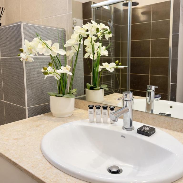 Luxury 2-bedroom apartment - AC & HD Wi-Fi - Near Palais des Festivals - Apartamento de 2 dormitorios - 14