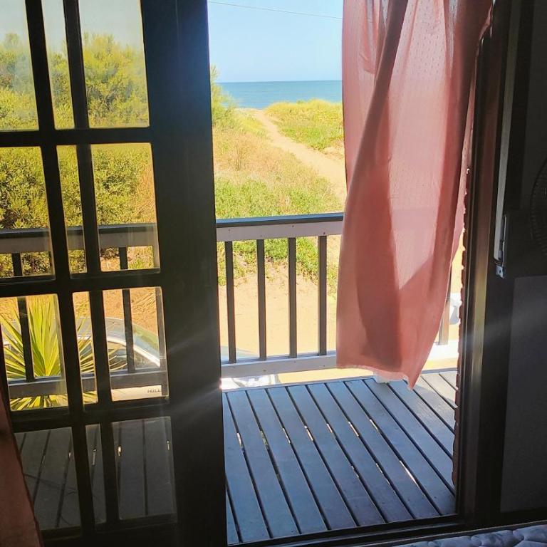 Qatro Frente al mar - Four-Bedroom House - 9