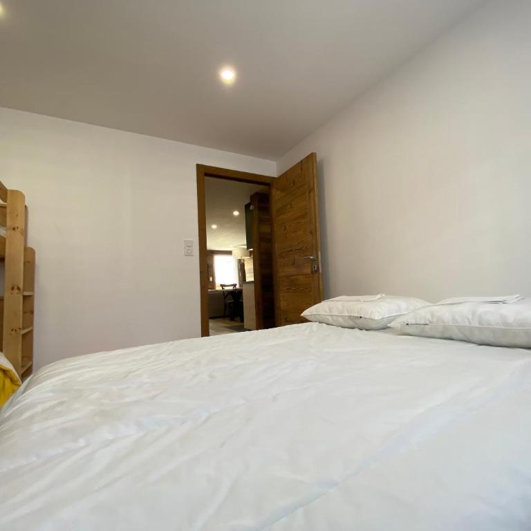 Alpe d Huez Houses - Les Castors - Magniifique nid pour 4 à 6 personnes - Appartement 2 Chambres Deluxe avec Balcon - 18