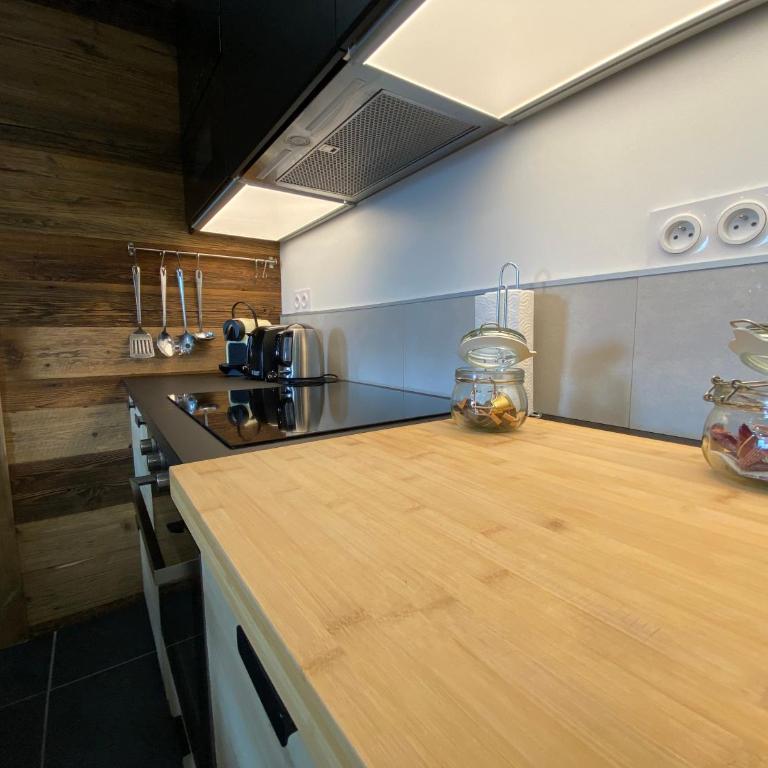 Alpe d Huez Houses - Les Castors - Magniifique nid pour 4 à 6 personnes - Appartement 2 Chambres Deluxe avec Balcon - 20