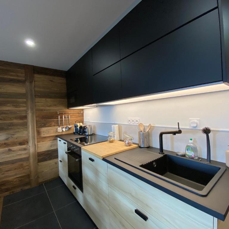 Alpe d Huez Houses - Les Castors - Magniifique nid pour 4 à 6 personnes - Appartement 2 Chambres Deluxe avec Balcon - 8