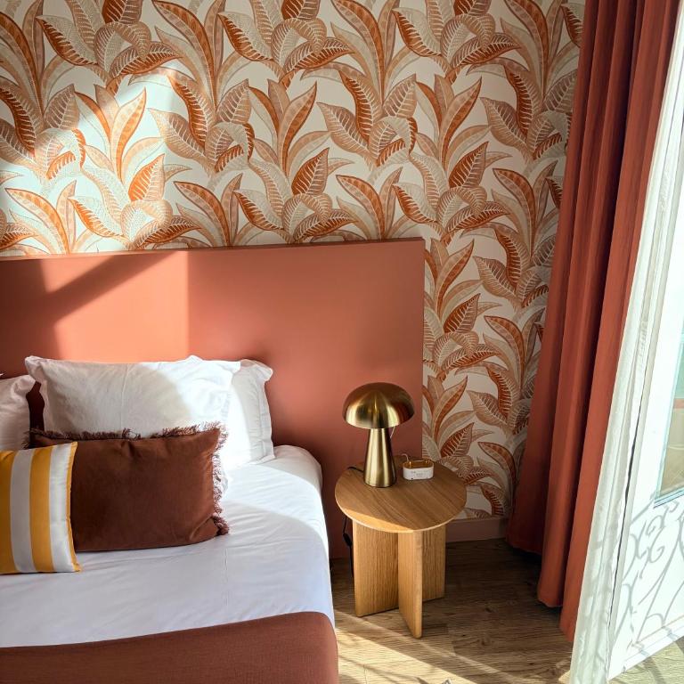 Hôtel De Londres - Chambre Double Premium - Côté Jardin et Côté Mer - 1