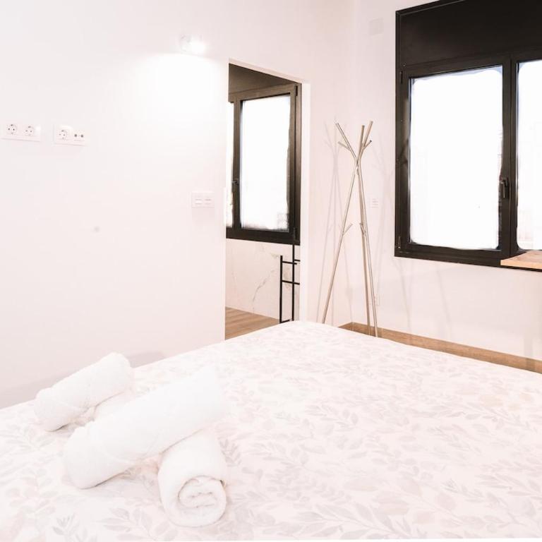 Terrace Jacuzzi Retreat - Maisonette - 6