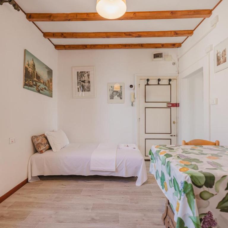 Lagoon View - 12 min to the Train Station - One-Bedroom Apartment - 6