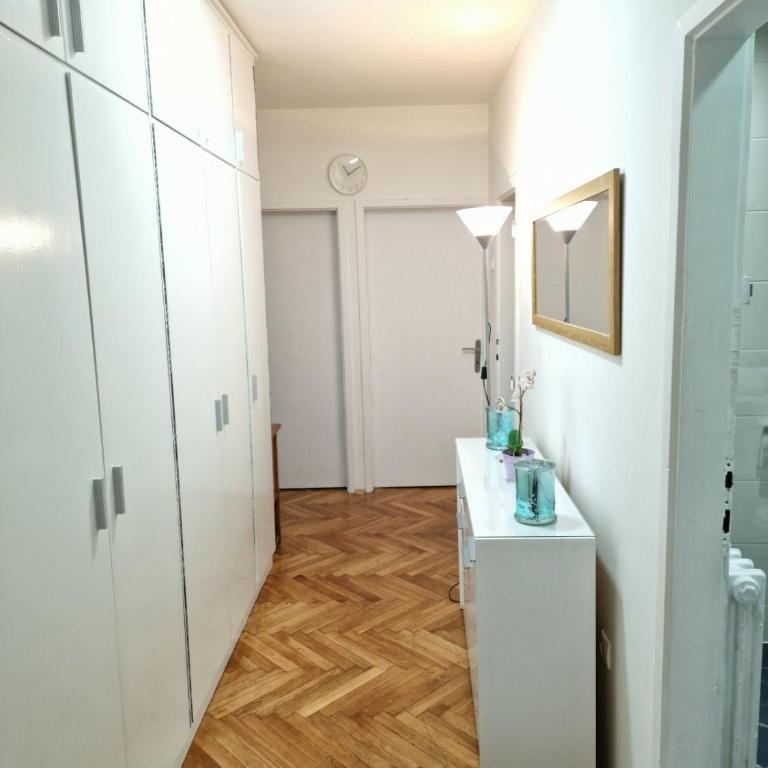 CENTAR - One-Bedroom Apartment - 2