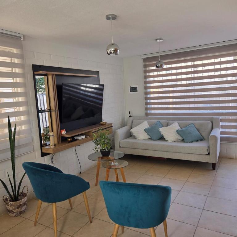 House with patio and parking - Two-Bedroom House - 7