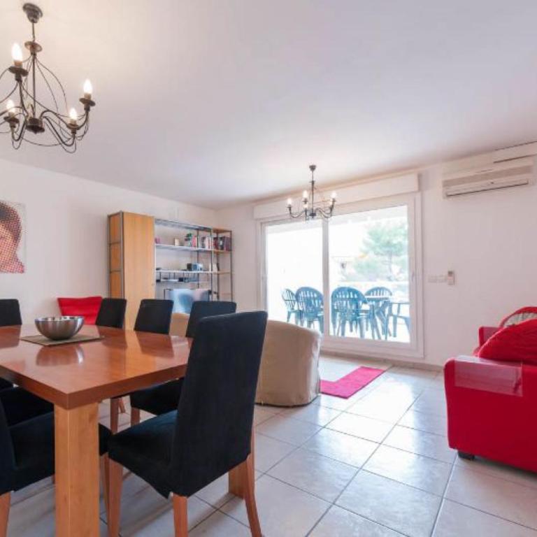la Desirade - Appartement 3 Chambres avec Piscine Privée - 10