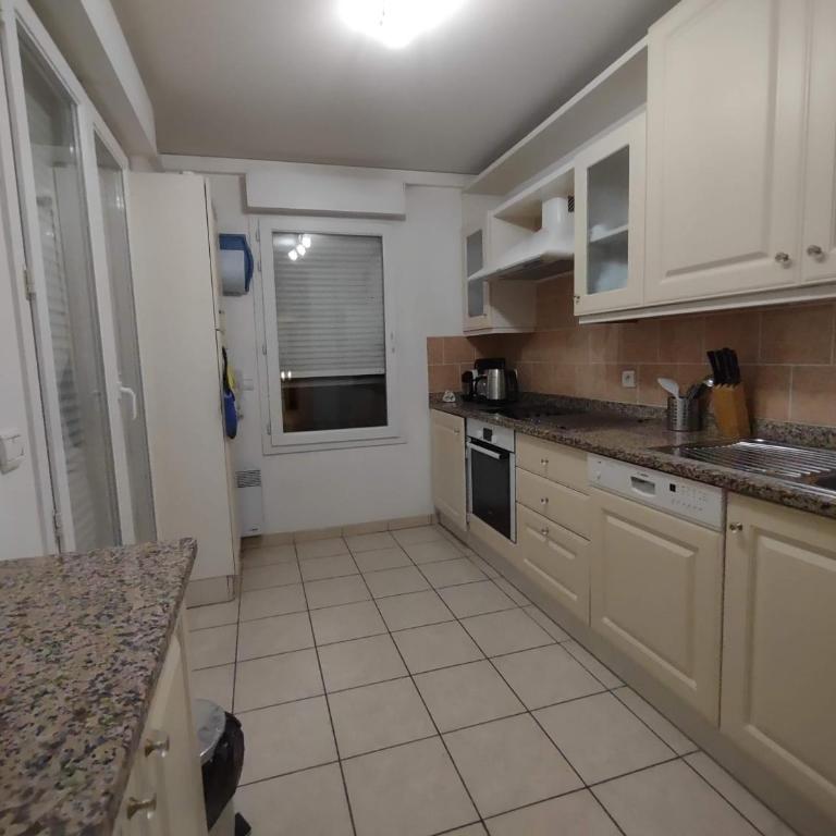 la Desirade - Appartement 3 Chambres avec Piscine Privée - 14