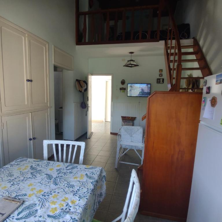 Departamento Villa Gesell - Two-Bedroom Apartment with Garden View - 4