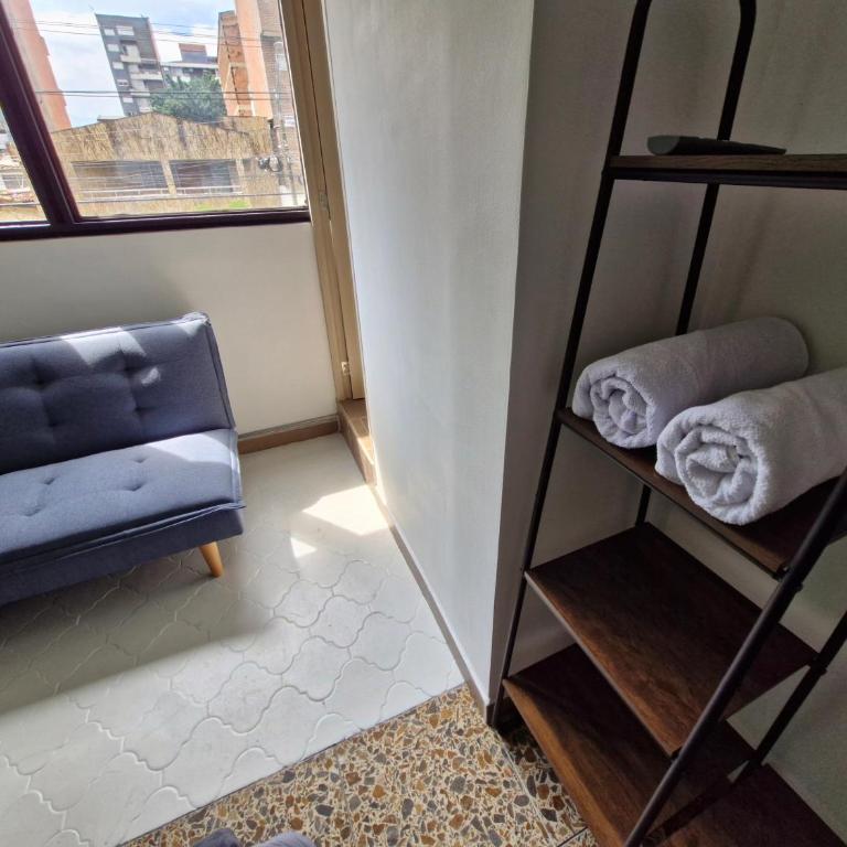 Almond Living Laureles - Medellin - Double Room with Private Bathroom - 3