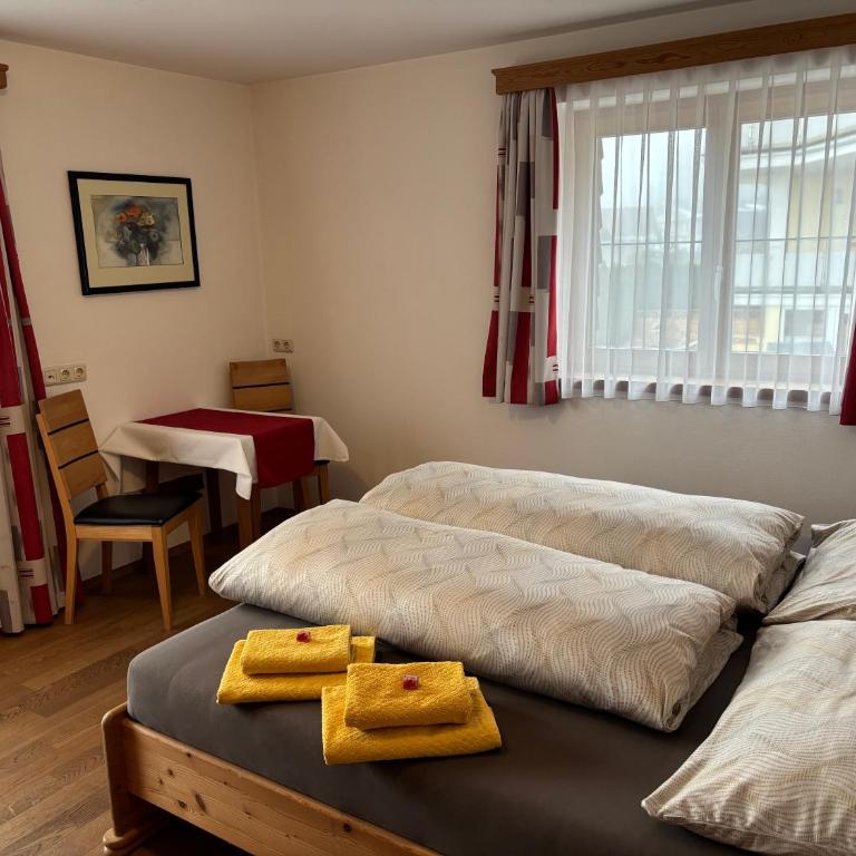 Ferienwohnung Mayrhofer - Apartment mit 3 Schlafzimmern und Balkon - 4