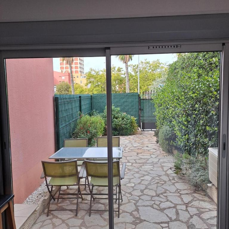 Appartement grande terrasse RDC à150 m de la plage - Apartment mit 1 Schlafzimmer - 4