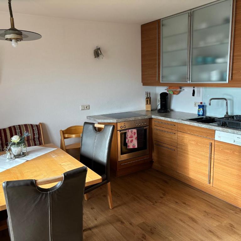 Ferienwohnung Mayrhofer - Apartment mit 3 Schlafzimmern und Balkon - 13