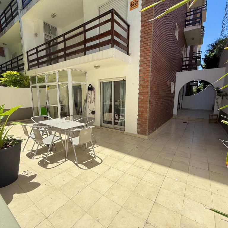 Departamento de 3 ambientes a pasos de Playa Varese - Apartamento de 2 dormitorios - 11