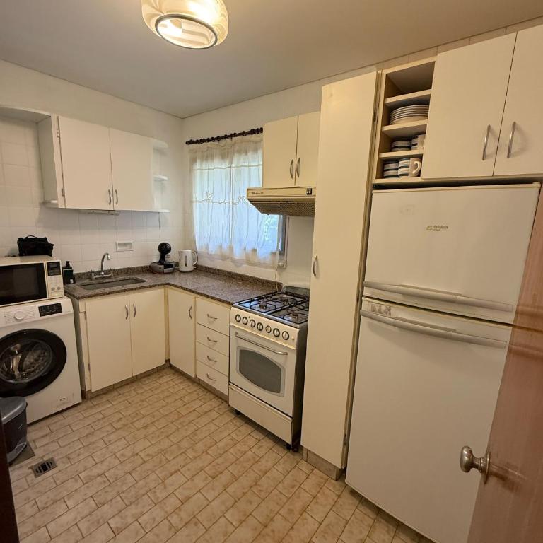 Departamento de 3 ambientes a pasos de Playa Varese - Apartamento de 2 dormitorios - 12