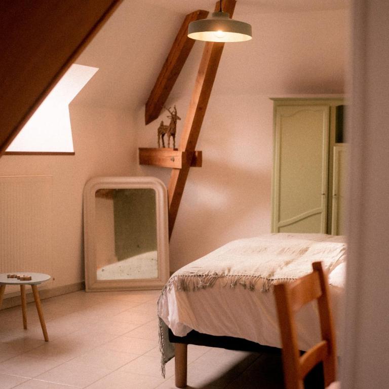 La Ferme du Veyre - Chambre Quadruple avec Salle de Bains Privative - 13