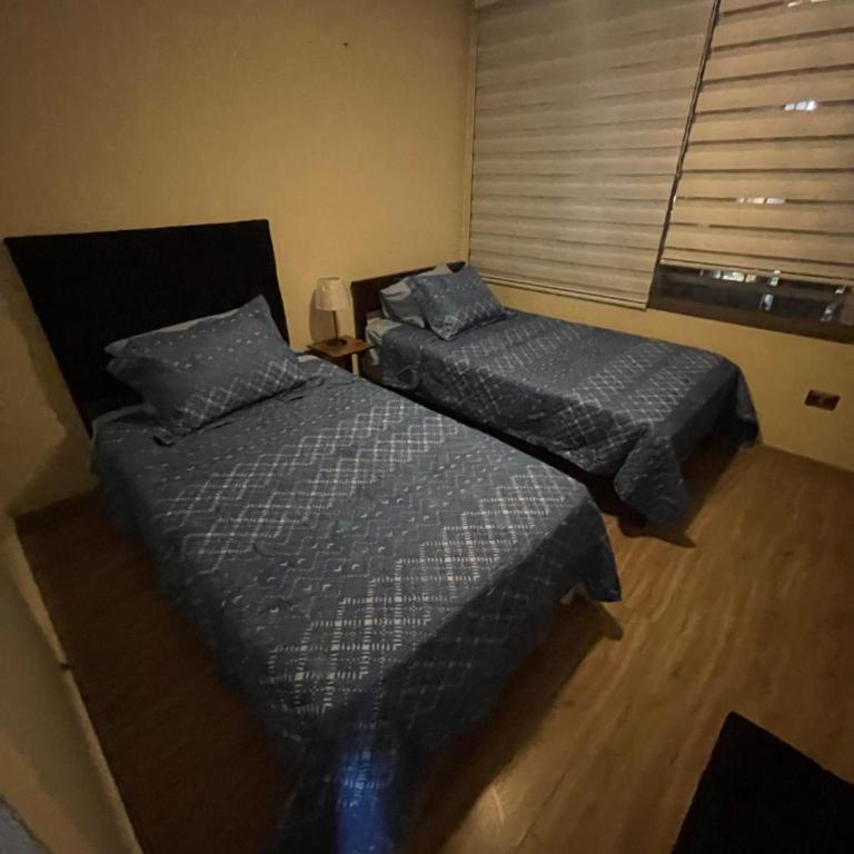 Amplio departamento inmejorable ubicacion - Three-Bedroom Apartment with Balcony - 5