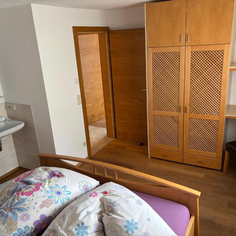 Ferienwohnung Mayrhofer - Apartment mit 3 Schlafzimmern und Balkon - 9