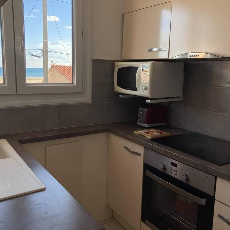 T3 à 40 mètres de la plage avec vue mer - Appartement - Vue sur Mer - 3