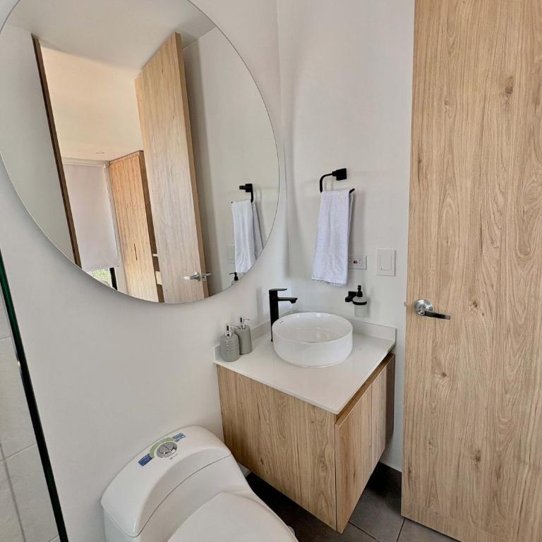 Luxury 1BR - Balcony - Coworking - City views - Apartamento - 11