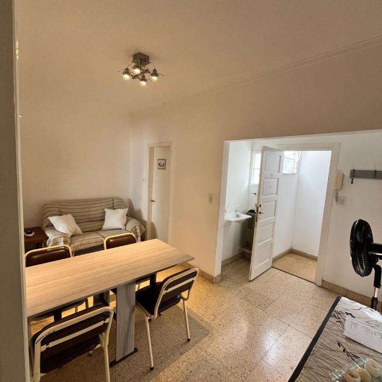 Departamento 5 personas céntrico 2 Habitaciones - Two-Bedroom Apartment - 1