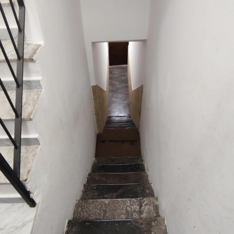 Luxury House - Appartamento con 2 Camere da Letto e Balcone - 7