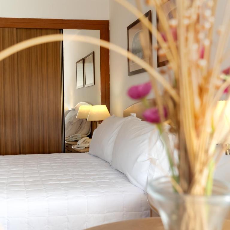 Salto Grande Hotel - Quadruple Room - 1